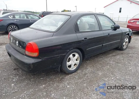 2001 Hyundai Sonata from USA, damaged, VIN KMHWF25S11A429315